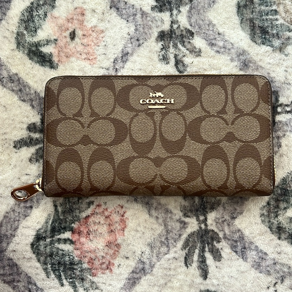 Coach long zip around wallet in signature canvas! NWOT!!